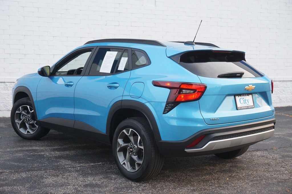 2025 Chevrolet Trax LT