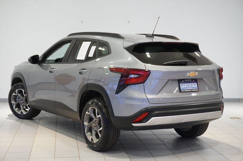 2025 Chevrolet Trax LT
