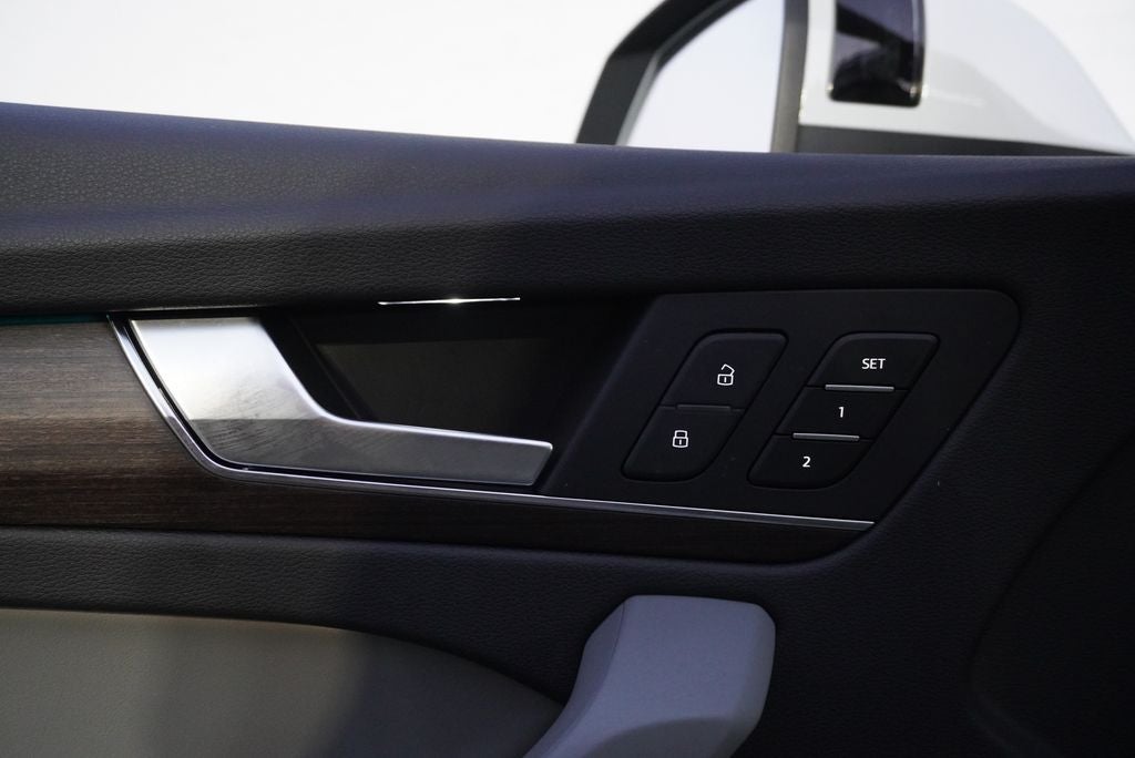 2023 Audi Q5 45 S line Prestige quattro