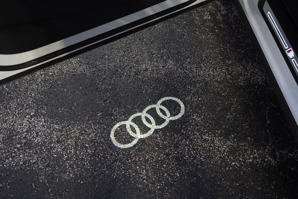 2023 Audi Q5 45 S line Prestige quattro