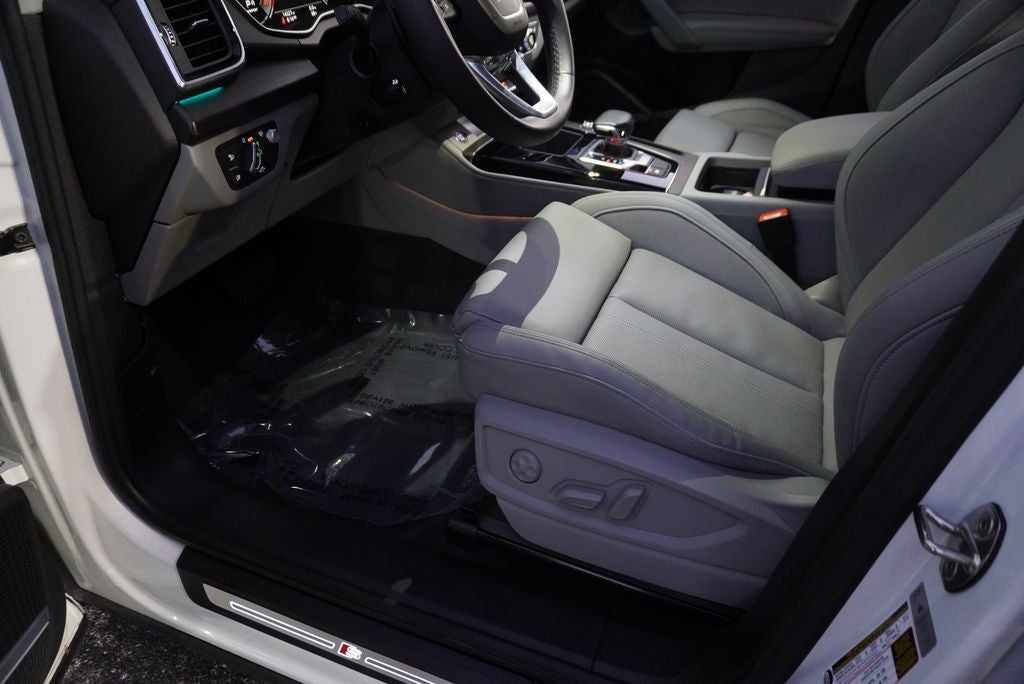 2023 Audi Q5 45 S line Prestige quattro
