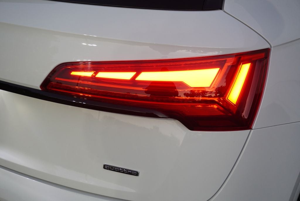 2023 Audi Q5 45 S line Prestige quattro