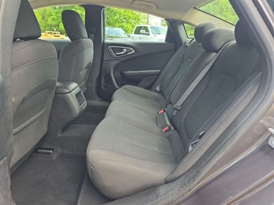 2016 Chrysler 200 Limited