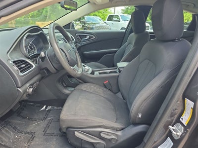 2016 Chrysler 200 Limited
