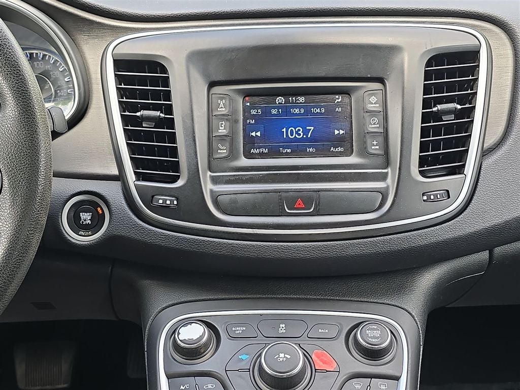 2016 Chrysler 200 Limited