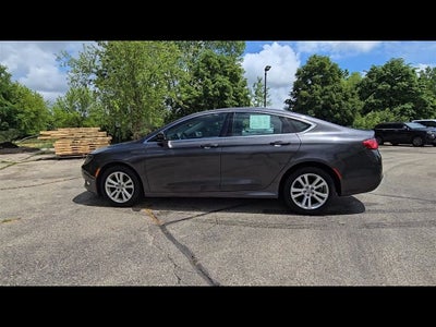 2016 Chrysler 200 Limited
