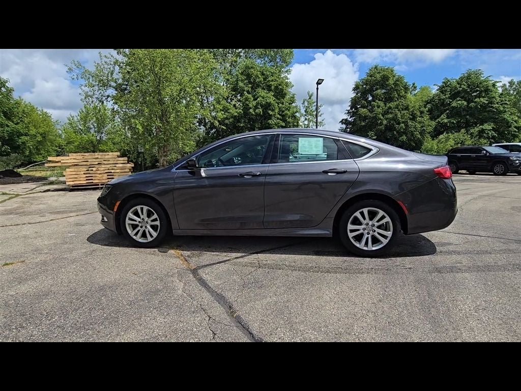 2016 Chrysler 200 Limited