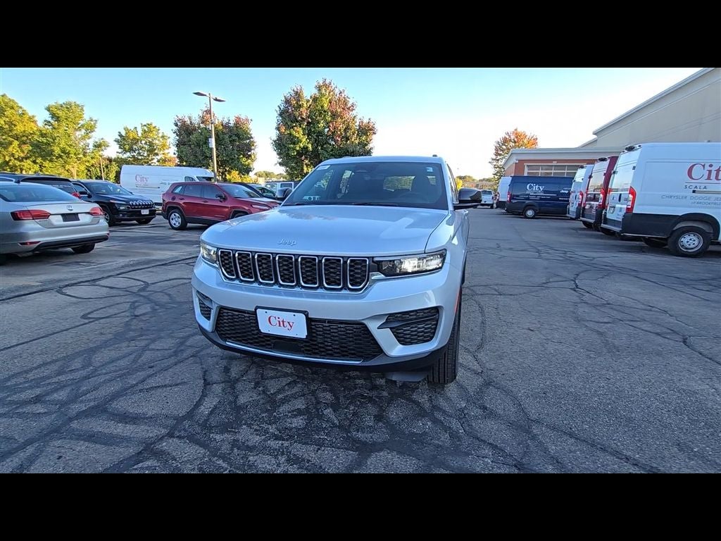 2025 Jeep Grand Cherokee Laredo X