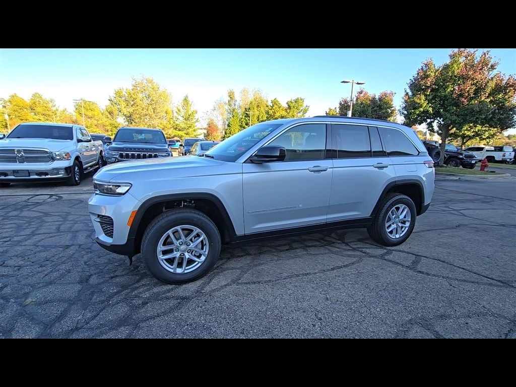 2025 Jeep Grand Cherokee Laredo X