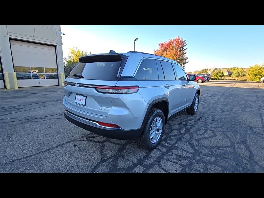 2025 Jeep Grand Cherokee Laredo X