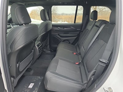 2026 Jeep Grand Cherokee Laredo