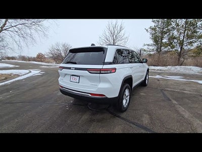 2026 Jeep Grand Cherokee Laredo