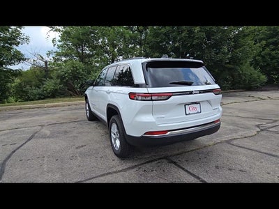 2026 Jeep Grand Cherokee Laredo