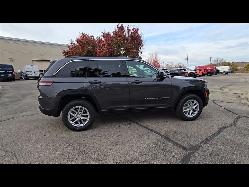 2025 Jeep Grand Cherokee Laredo X