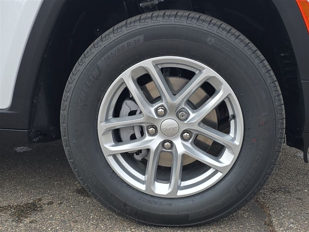 2026 Jeep Grand Cherokee Laredo