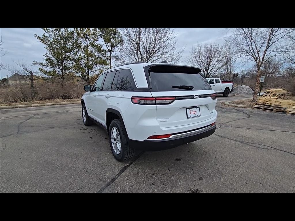 2026 Jeep Grand Cherokee Laredo