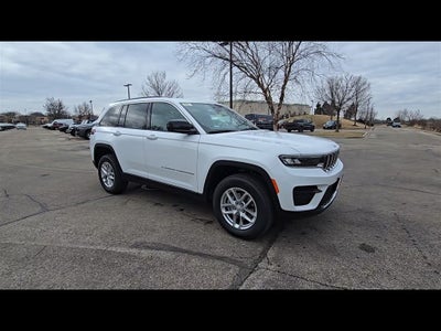 2026 Jeep Grand Cherokee Laredo