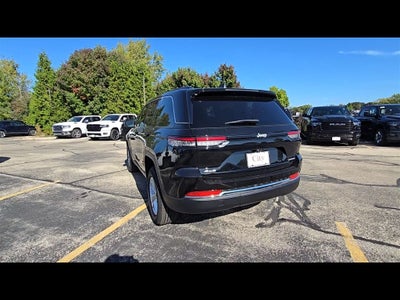 2025 Jeep Grand Cherokee Laredo