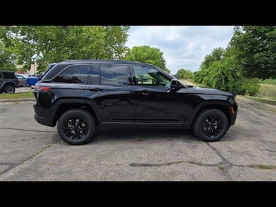 2026 Jeep Grand Cherokee Altitude