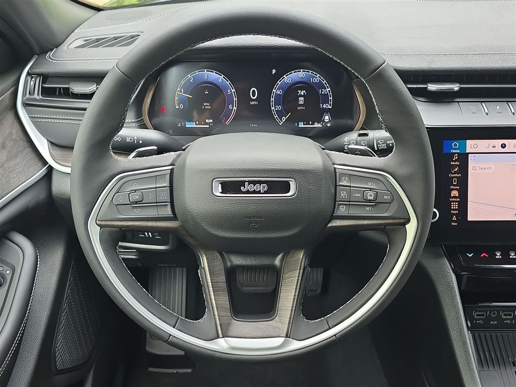 2026 Jeep Grand Cherokee Altitude