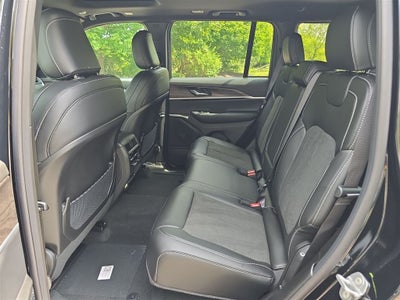 2026 Jeep Grand Cherokee Altitude