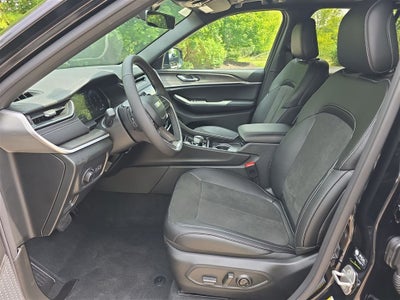 2026 Jeep Grand Cherokee Altitude