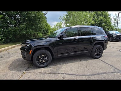 2026 Jeep Grand Cherokee Altitude