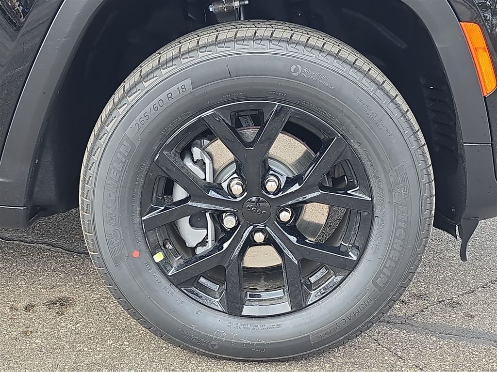 2026 Jeep Grand Cherokee Laredo