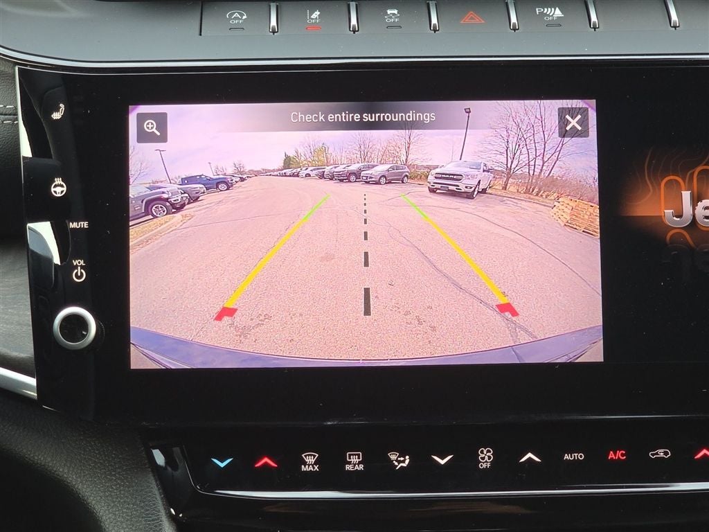 2026 Jeep Grand Cherokee Laredo