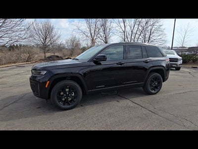 2026 Jeep Grand Cherokee Laredo