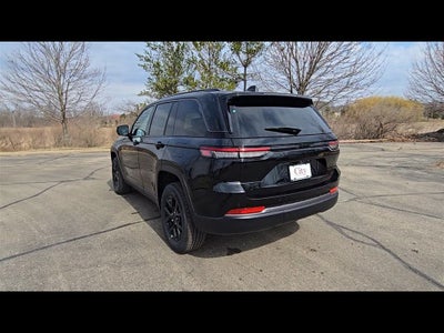 2026 Jeep Grand Cherokee Laredo