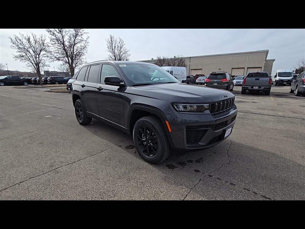 2026 Jeep Grand Cherokee Laredo