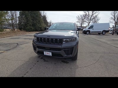 2026 Jeep Grand Cherokee Laredo