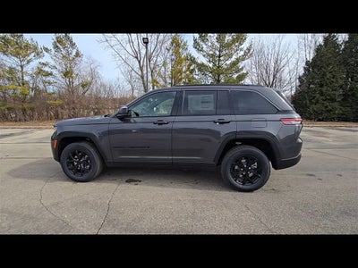 2026 Jeep Grand Cherokee Laredo