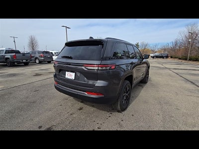 2026 Jeep Grand Cherokee Laredo