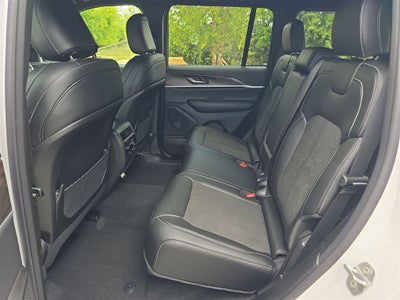 2026 Jeep Grand Cherokee Altitude