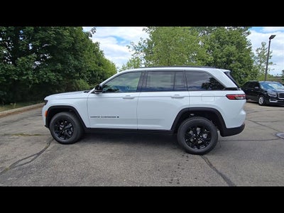2026 Jeep Grand Cherokee Altitude