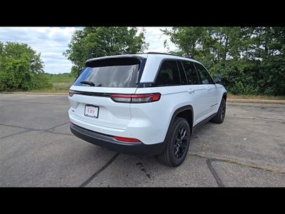 2026 Jeep Grand Cherokee Altitude
