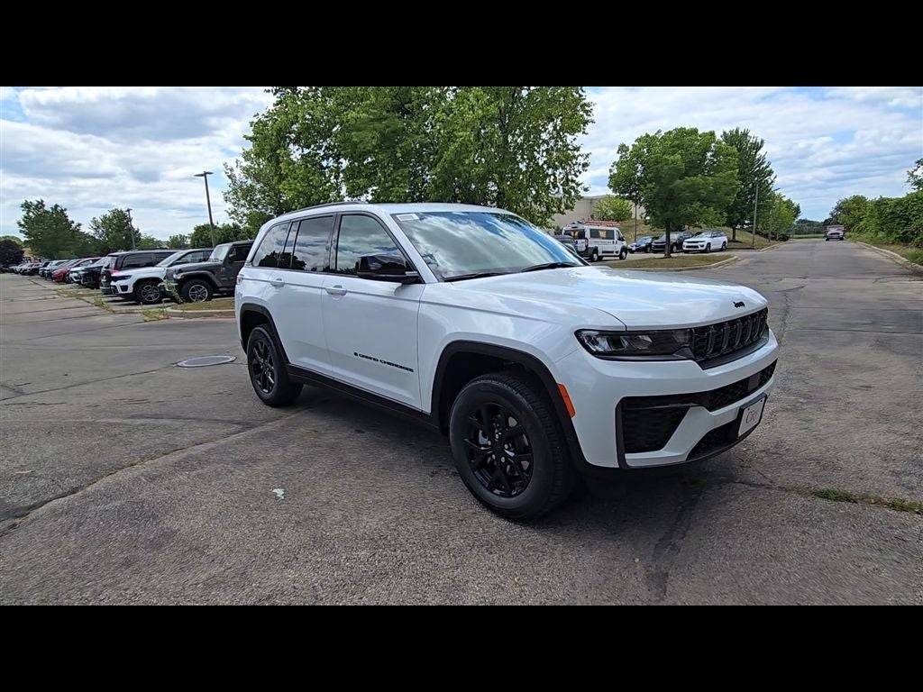 2026 Jeep Grand Cherokee Altitude