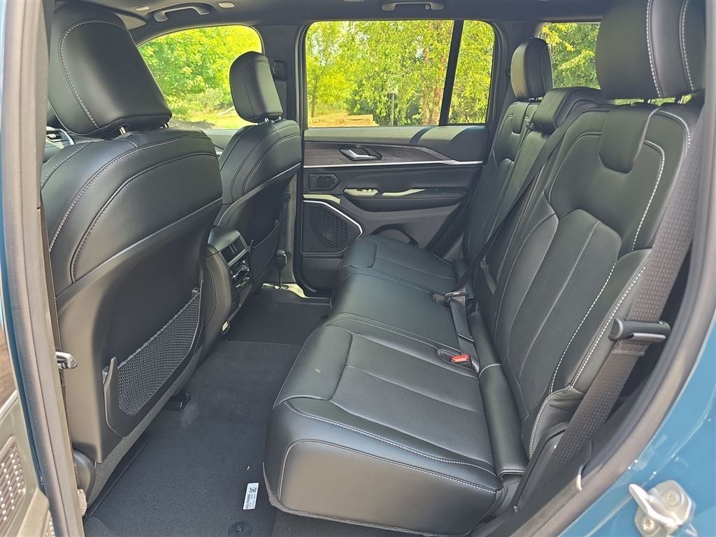2026 Jeep Grand Cherokee Limited Reserve