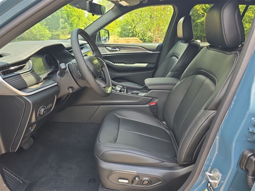 2026 Jeep Grand Cherokee Limited Reserve