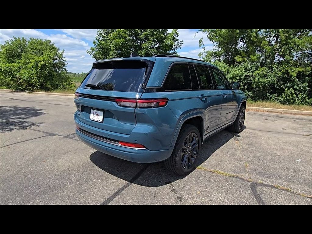 2026 Jeep Grand Cherokee Limited Reserve