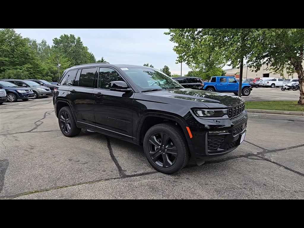 2027 Jeep Grand Cherokee Limited Reserve