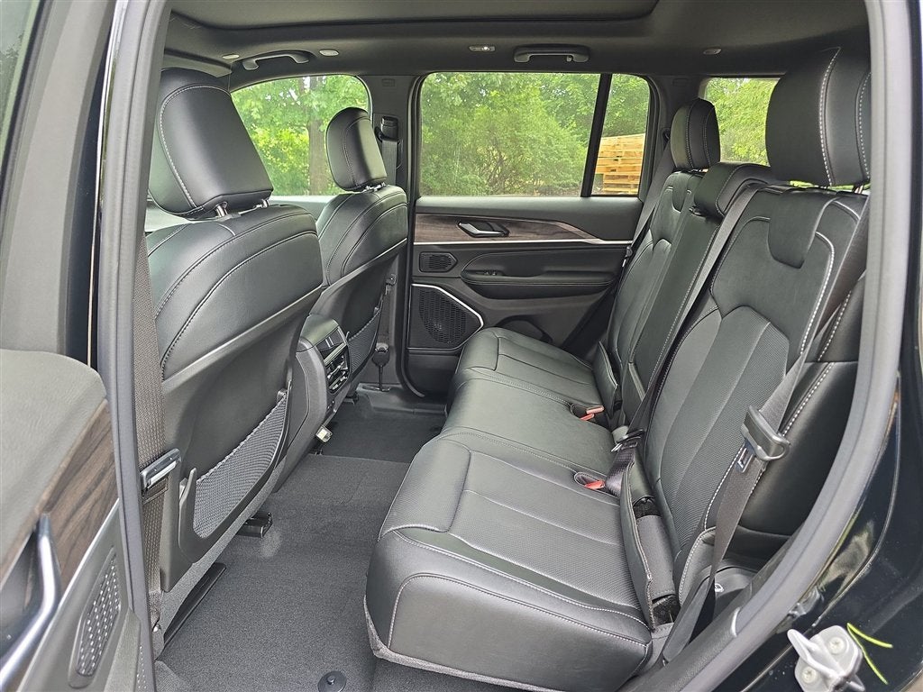 2027 Jeep Grand Cherokee Limited Reserve