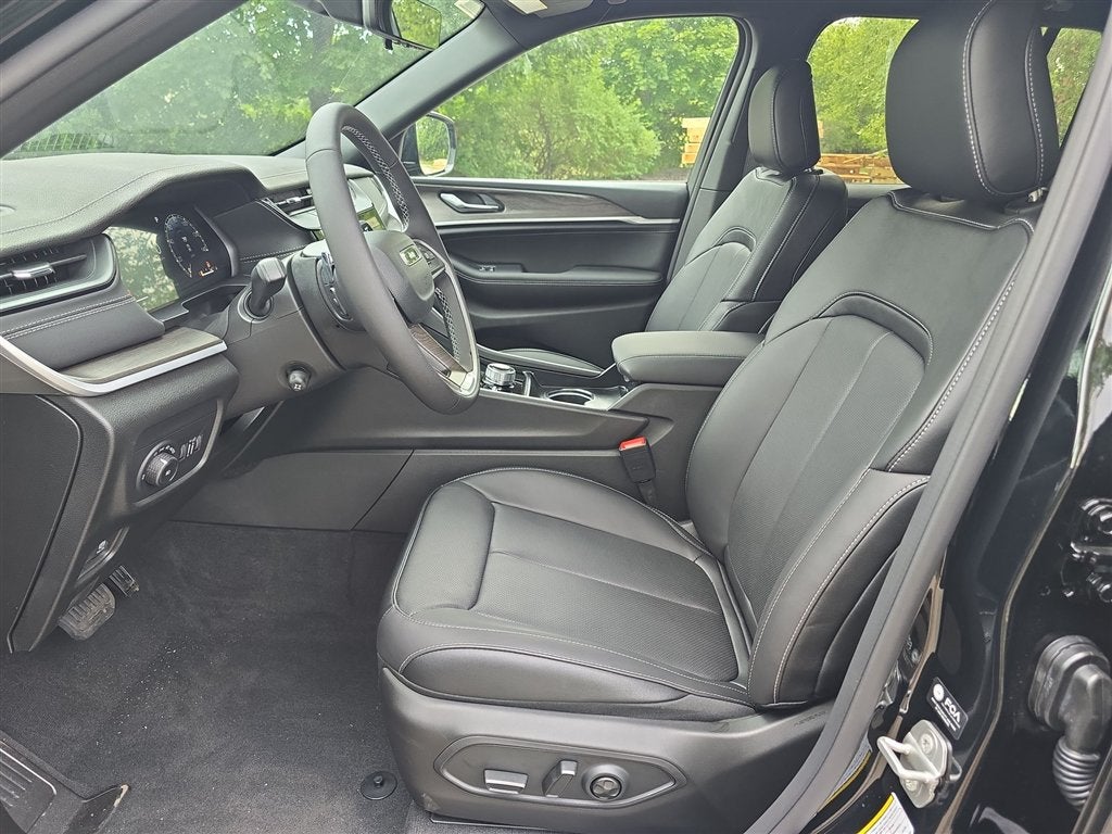 2027 Jeep Grand Cherokee Limited Reserve