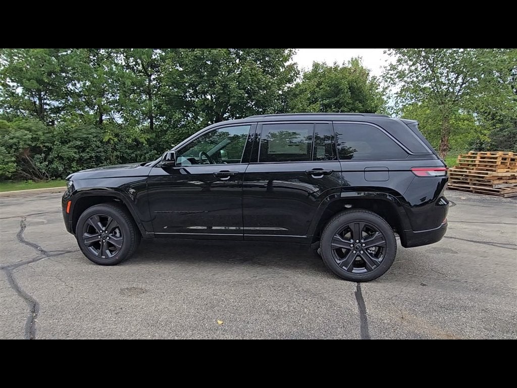 2027 Jeep Grand Cherokee Limited Reserve