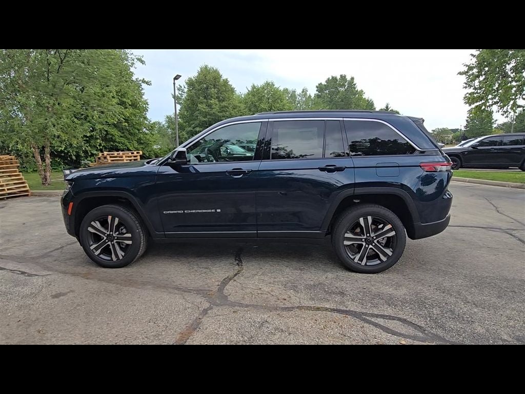 2027 Jeep Grand Cherokee Limited