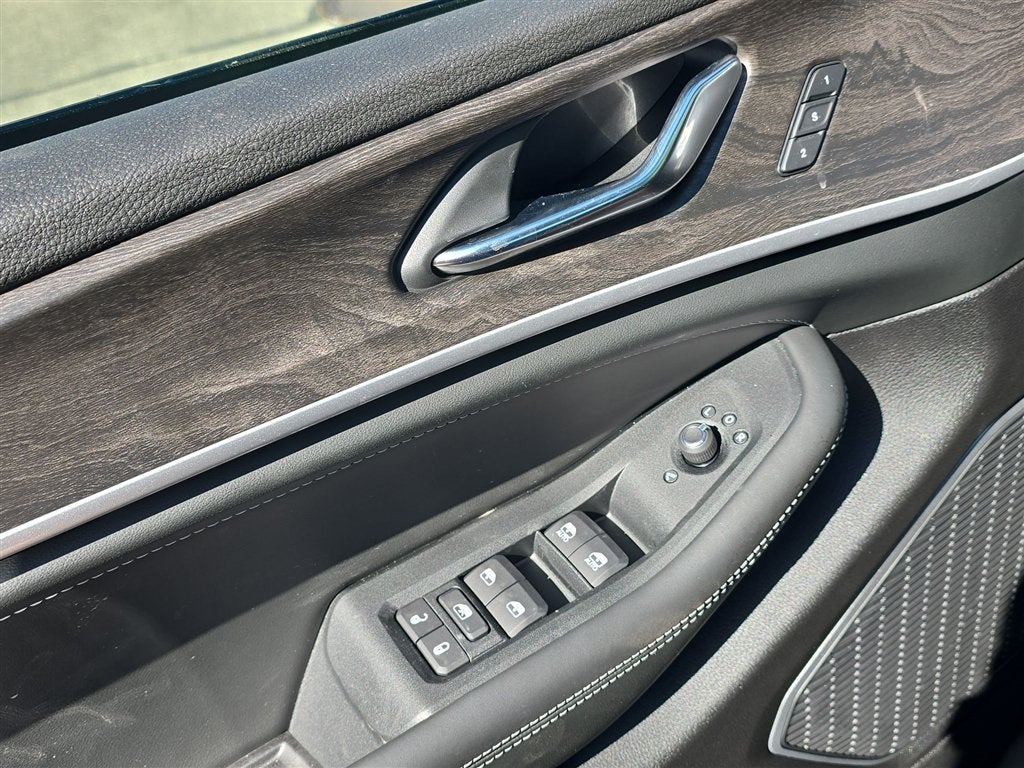 2027 Jeep Grand Cherokee Limited Reserve