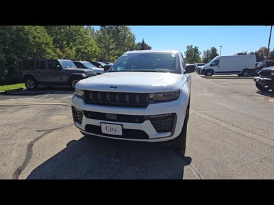 2027 Jeep Grand Cherokee Limited Reserve