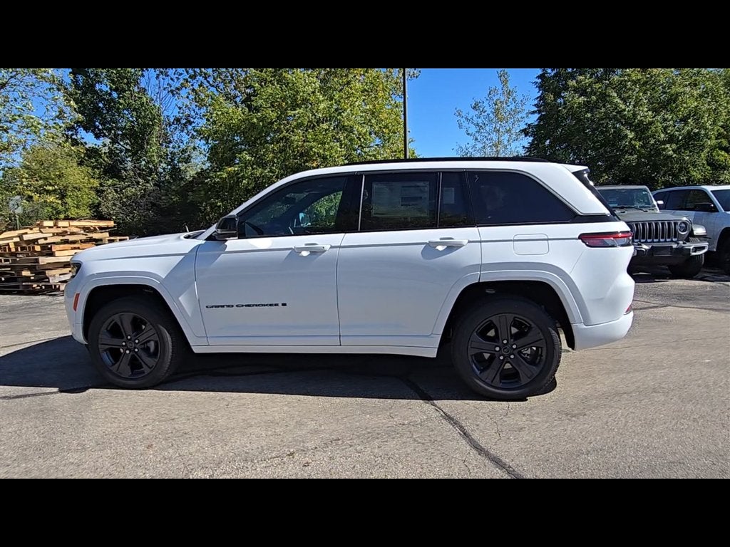 2027 Jeep Grand Cherokee Limited Reserve